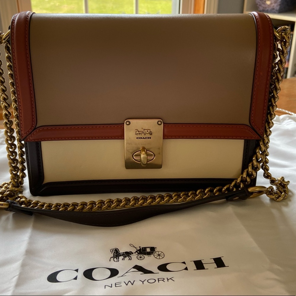 Coach color black crossover